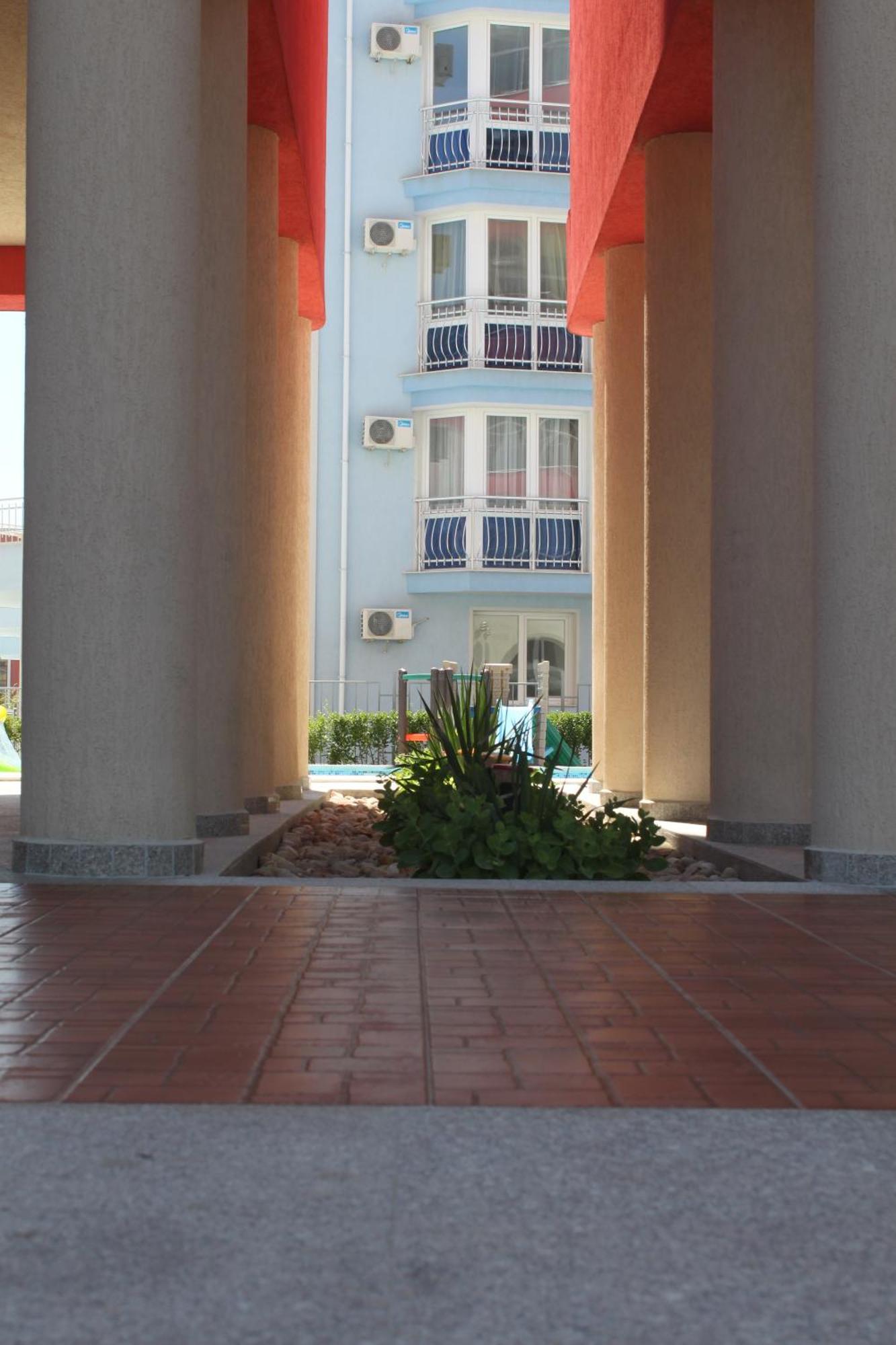 Rose Garden Omax Apartments Sunny Beach Eksteriør billede