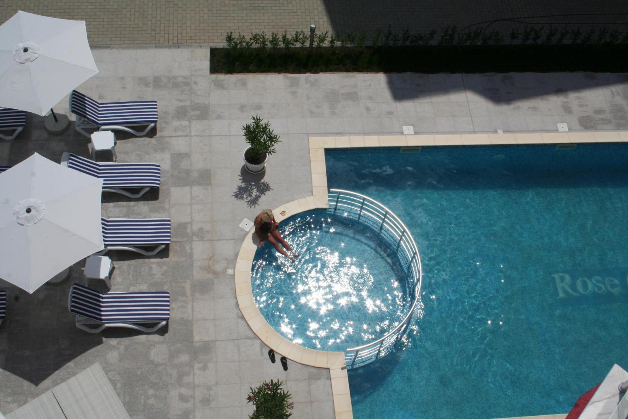 Rose Garden Omax Apartments Sunny Beach Eksteriør billede