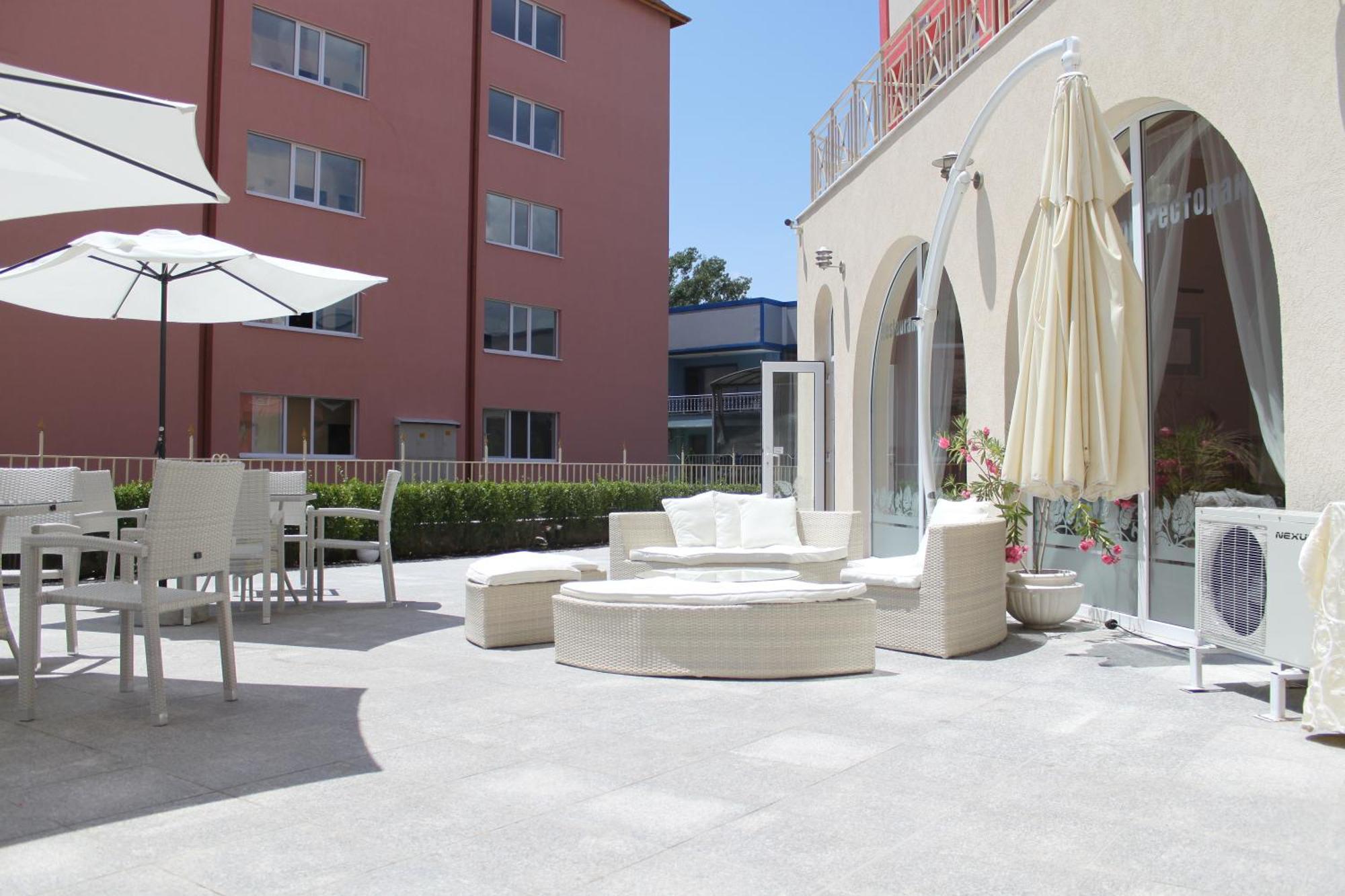Rose Garden Omax Apartments Sunny Beach Eksteriør billede