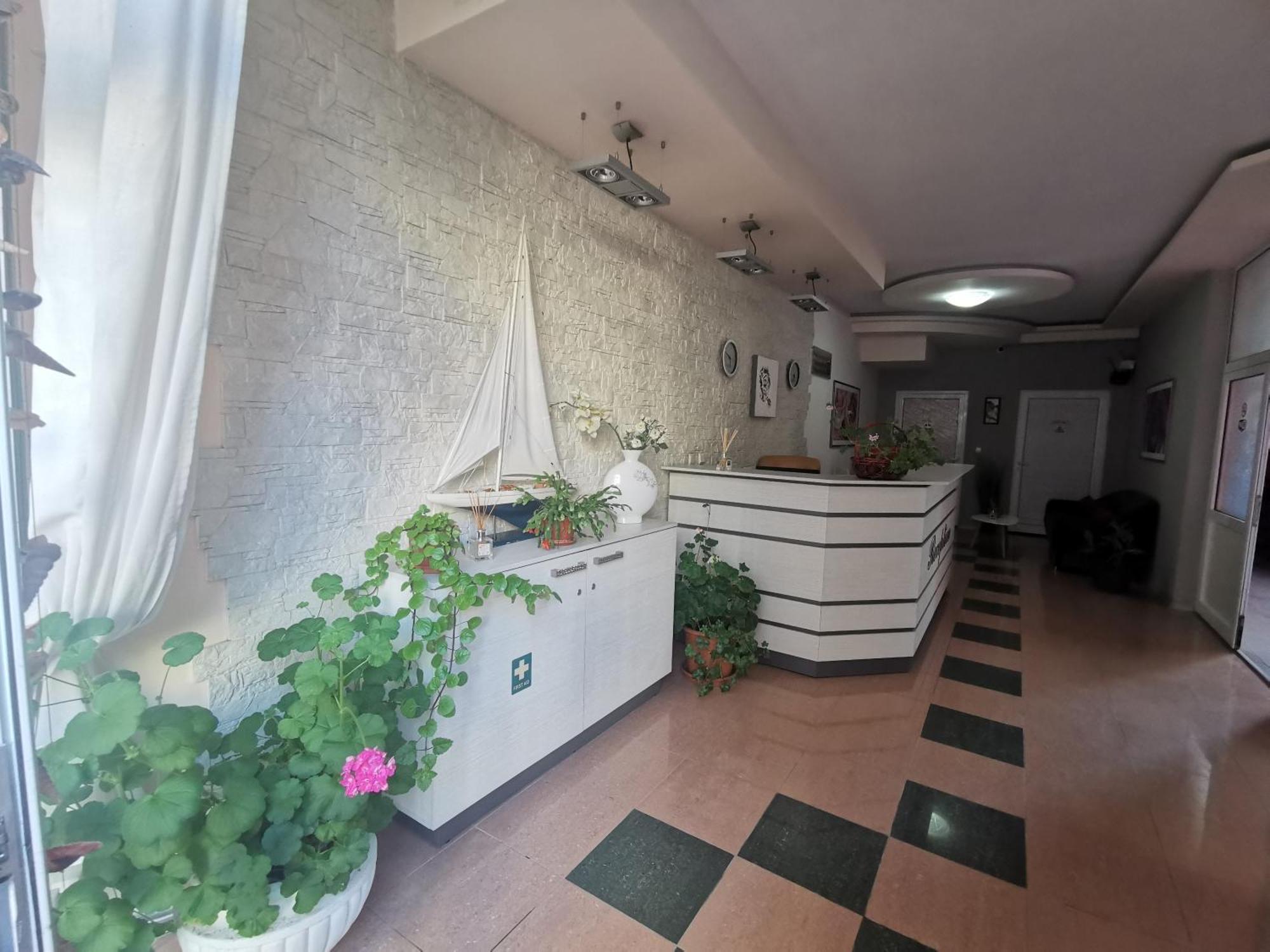 Rose Garden Omax Apartments Sunny Beach Eksteriør billede